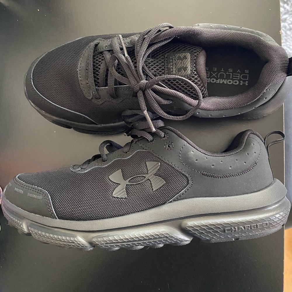 Under Armour Charged Assert 10 Wide Women’s Running Shoes
